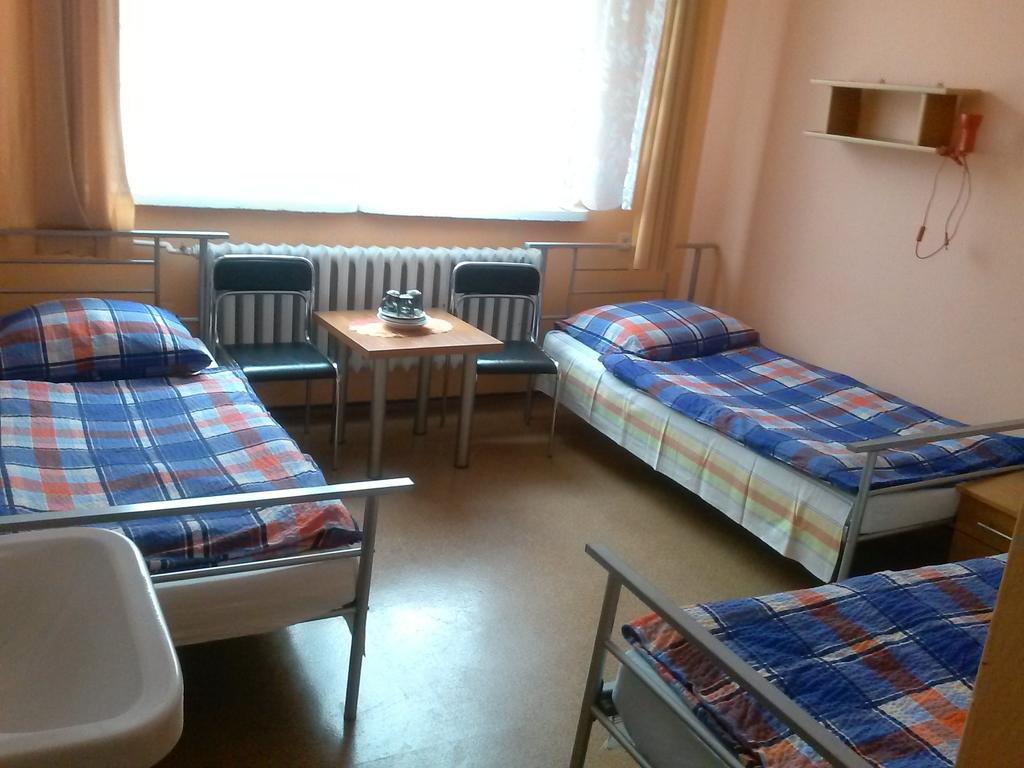 Pod Zielonym Kogutem Hostel Дужники Здрой Стая снимка