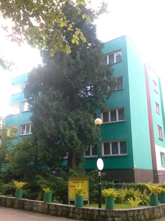 Pod Zielonym Kogutem Hostel Дужники Здрой Екстериор снимка